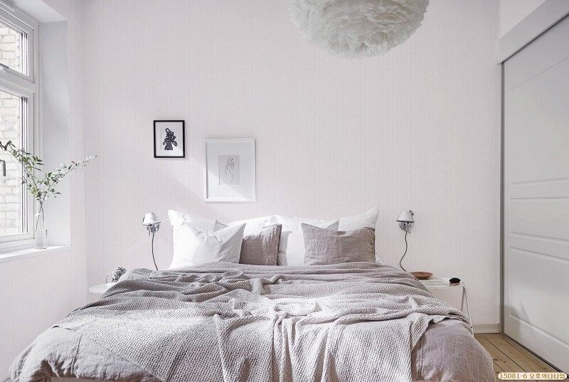 Giấy dán tường màu tím đang được ưa chuộng nhất để sử dụng để làm đẹp cho không gian phòng ngủ